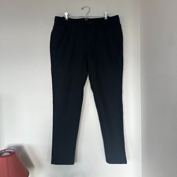 Lululemon ABC Slim *Utilitech 32" Pants in Black - Picture 3 of 8
